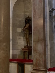 Statue of Jesus with hands tied